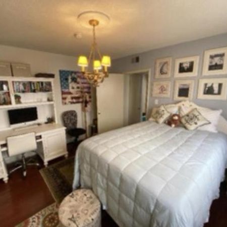 Stay In Beverly Hills - Private Bedroom & Bath For Female Only - Near Beverly Center, Cedars Sinai Hospital, The Grove Los Angeles Exterior photo